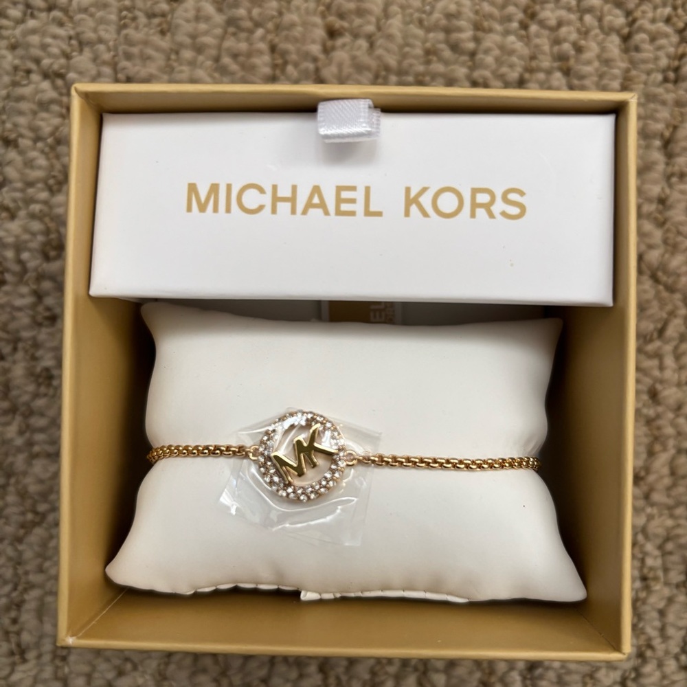 Michael Kors Logo Bracelet - New in Box - Gift Ready! Retail $85 - Picture 2 of 4